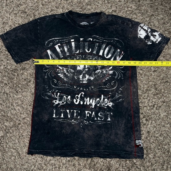 Authentic Affliction T-Shirt - Men’s Large - Picture 7 of 7